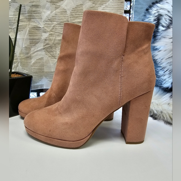 LC Lauren Conrad Souffle Stack Heel Boots - Picture 1 of 9